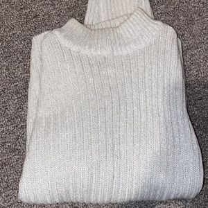 Turtle neck sweater